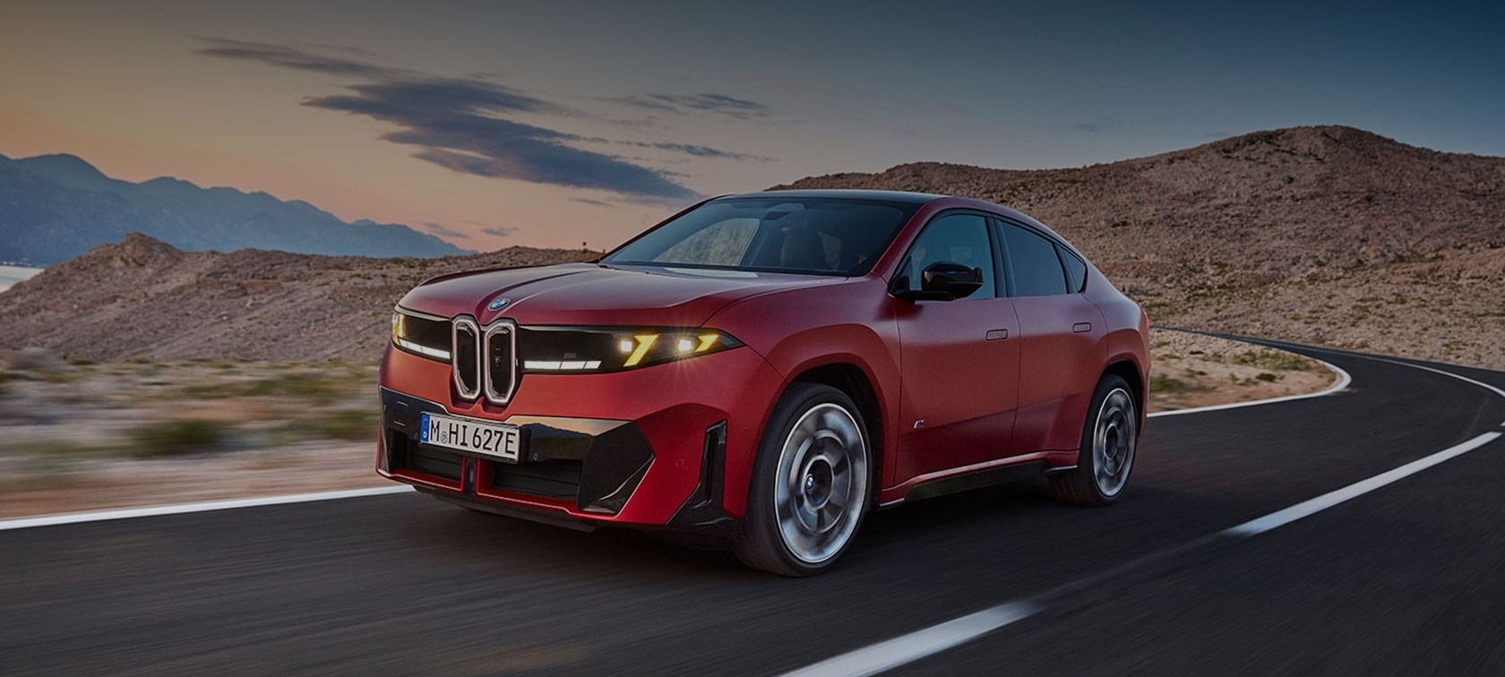 Yeni BMW iX4 M60 xDrive.