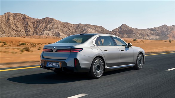 Yeni BMW i7