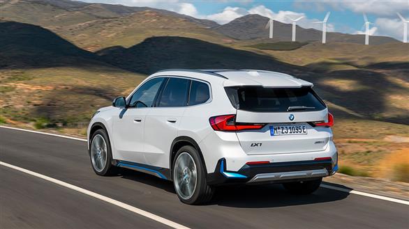 BMW iX1