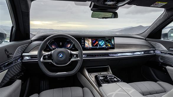 BMW i7