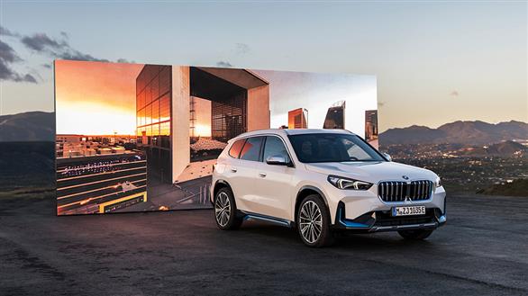 BMW iX1